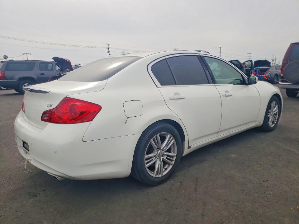 2011 Infiniti G37 VIN JN1CV6AP4BM304105 COPART salvage auction — MINOR DENT/SCRATCHES, CA - SALVAGE CERTIFICATE, sold $775 on 2026-07-13 (photo 3)