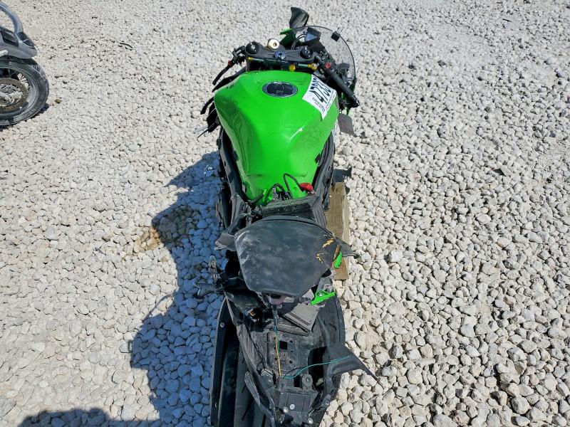 2025 Kawasaki Zx VIN JKBZXJK1XSA011640 COPART salvage auction — ROLLOVER, Salvage Title, sold $200 on 2026-07-23 (photo 6)