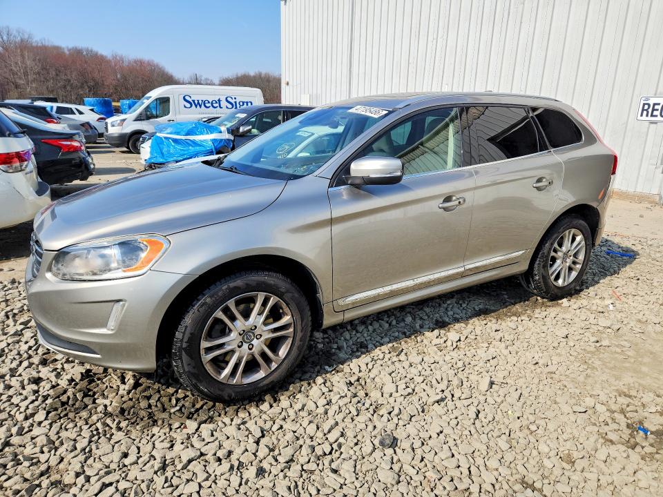 2015 Volvo Xc60 VIN YV4612RKXF2673055 COPART salvage auction — WATER/FLOOD, Nj - Cert Of Title-Salvage Flood, sold $1,650 on 2026-07-09 (photo 1)