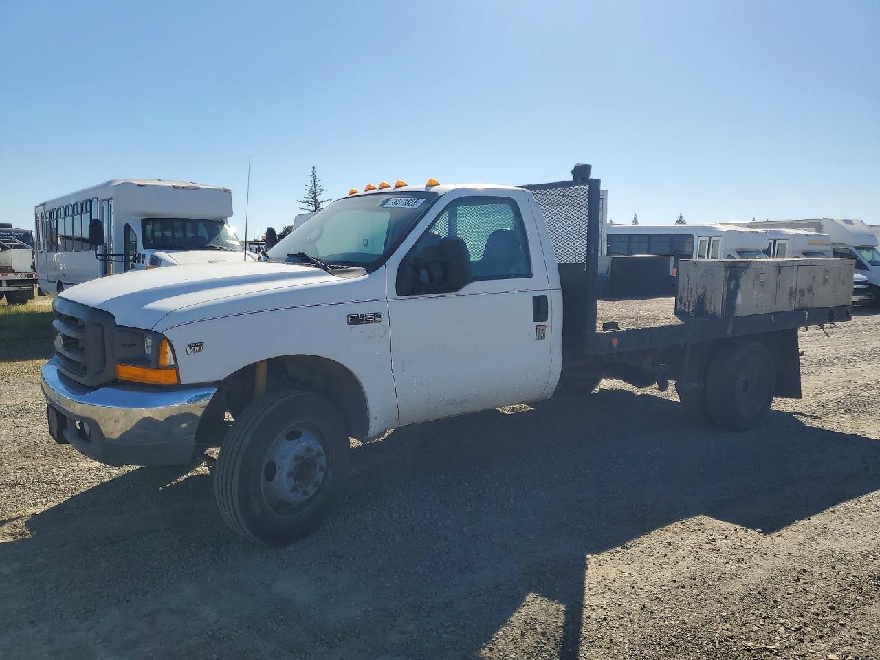 1999 Ford F-450 VIN 3FDXF46S3XMA32540 COPART salvage auction — Normal Wear, CA - DIS/DLR/EXP ONLY CLEAN TITLE, sold $1,300 on 2026-03-30 (photo 1)