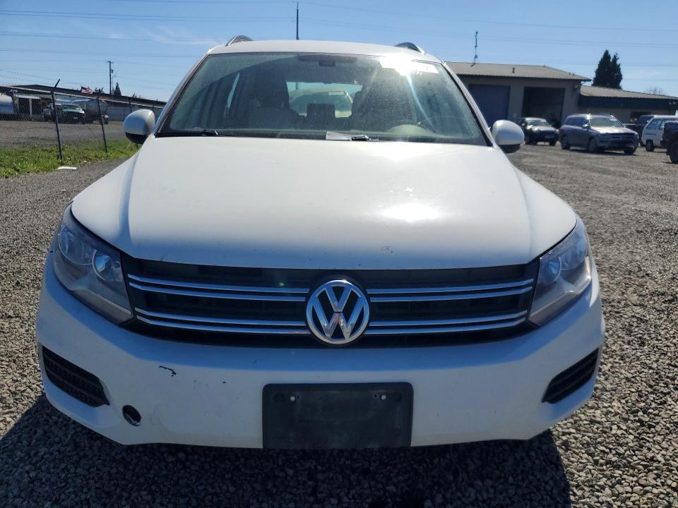 2016 Volkswagen Tiguan VIN WVGBV7AX3GW581561 COPART salvage auction — MECHANICAL, Or - Salvage Title Certificate, sold $200 on 2026-07-28 (photo 5)