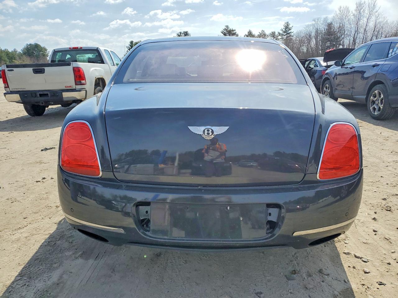 2013 Bentley Continental VIN SCBBP9ZA4DC081659 COPART salvage auction — Side, MA - CERT OF TITLE-RECONSTRCTD COLL, sold $13,300 on 2026-05-29 (photo 6)