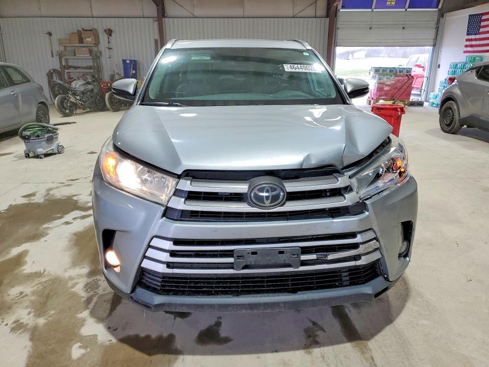 2018 Toyota Highlander VIN 5TDJZRFH2JS812300 COPART salvage auction — FRONT END, MD - CERT OF SALVAGE > 75% DAMAGE, sold $1,650 on 2026-07-24 (photo 5)