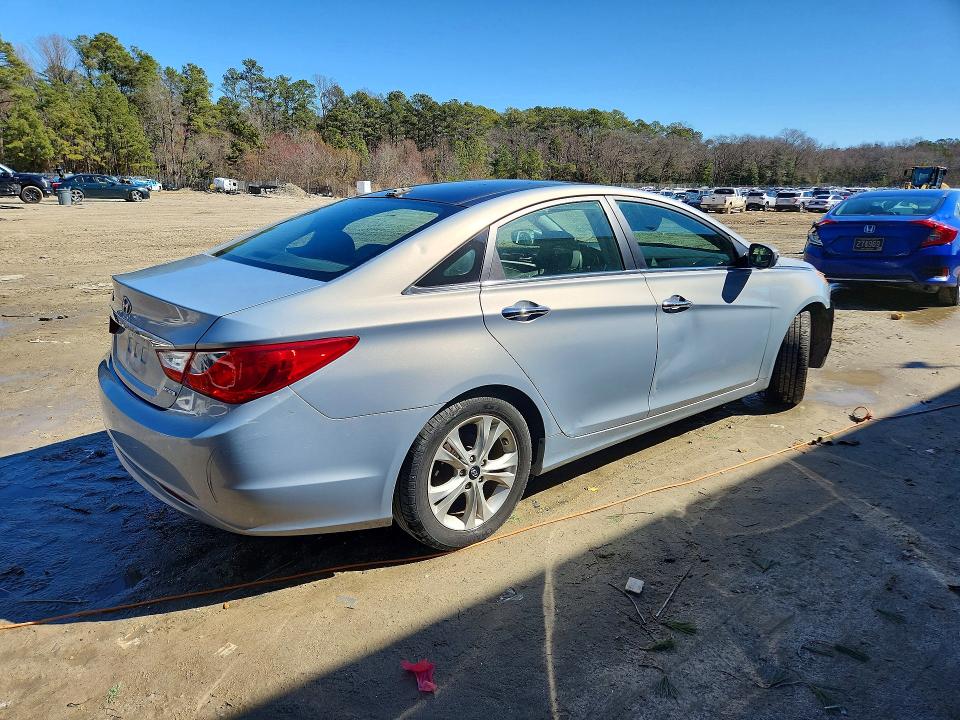 2013 Hyundai Sonata VIN 5NPEC4AC9DH566065 COPART salvage auction — FRONT END, De - Salvage Certificate, sold $625 on 2026-07-28 (photo 3)