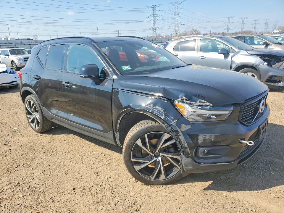 2019 Volvo Xc40 VIN YV4162UM2K2085570 COPART salvage auction — FRONT END, Il - Salvage Certificate, sold $6,700 on 2026-07-28 (photo 4)