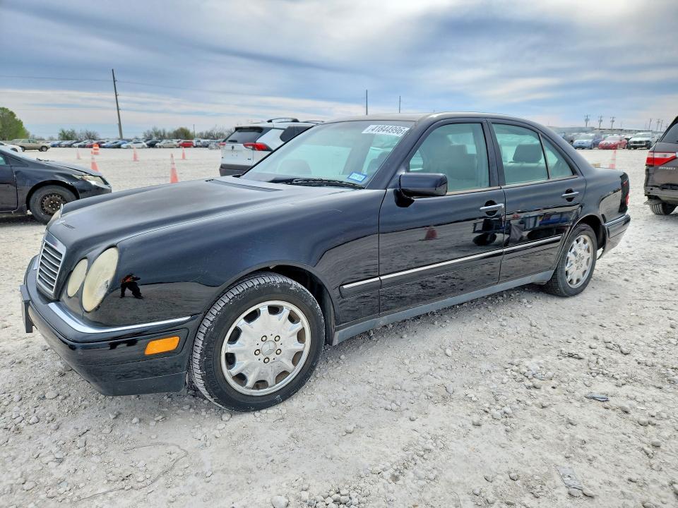 1998 Mercedes-benz E-klasse VIN WDBJF65FXWA695995 COPART salvage auction — HAIL, TX - CERTIFICATE OF TITLE, sold $60 on 2026-07-02 (photo 1)