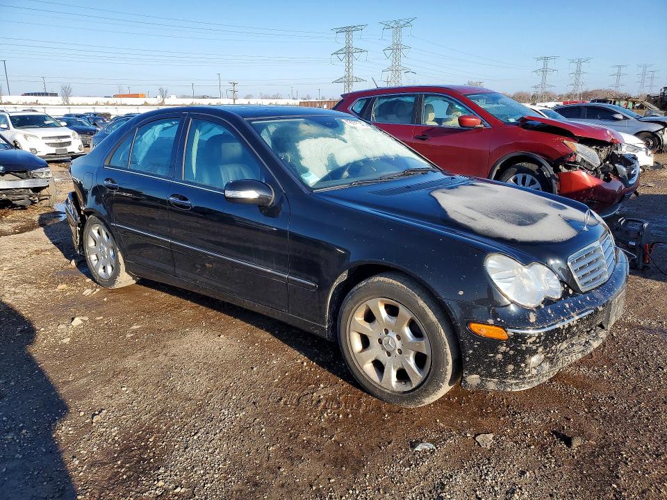 2006 Mercedes-benz C-klasse VIN WDBRF92H96F787936 COPART salvage auction — REAR END, Il - Salvage Certificate, sold $450 on 2026-07-07 (photo 4)