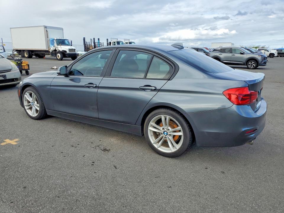 2017 BMW 3er VIN WBA8E1G58HNU15106 COPART salvage auction — WATER/FLOOD, Hi - Certificate Of Salvage, sold $375 on 2026-07-27 (photo 2)