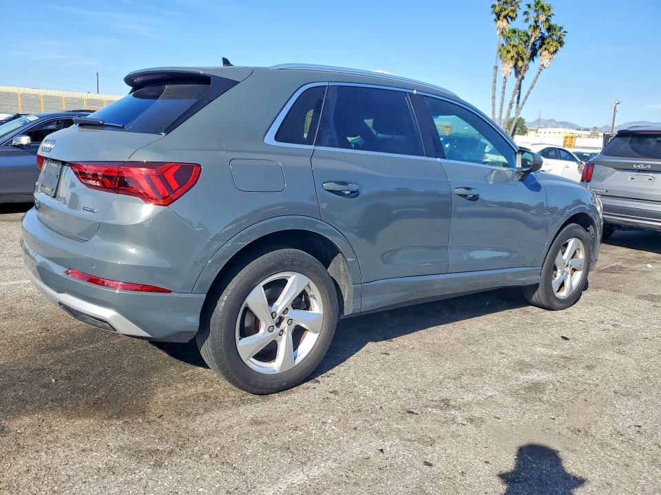 2020 Audi Q3 VIN WA1AECF3XL1111530 COPART salvage auction — SIDE, Salvage Title, sold $300 on 2026-07-24 (photo 3)