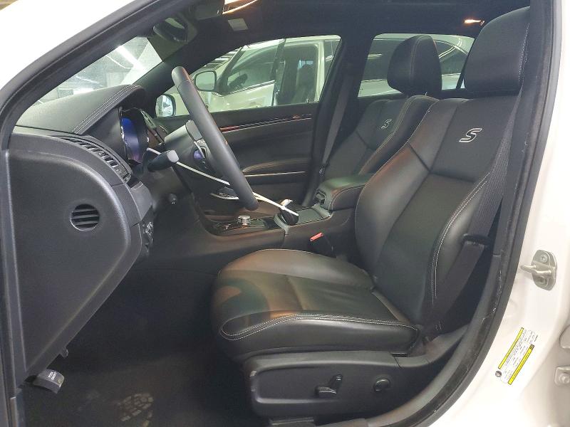 2023 Chrysler 300 VIN 2C3CCABT0PH628362 COPART salvage auction — MINOR DENT/SCRATCHES, Il - Certificate Of Title, sold $22,250 on 2026-09-22 (photo 7)