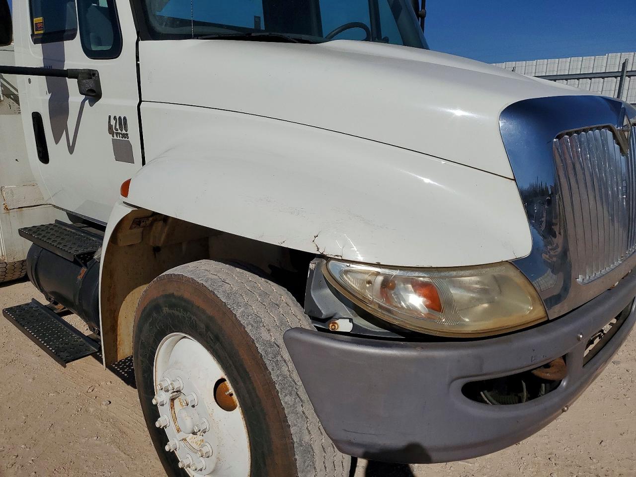 2007 International 4200 VIN 1HTMPAFL27H340897 COPART salvage auction — Minor Dent/Scratches, OK - CERTIFICATE OF TITLE, sold $4,200 on 2026-04-14 (photo 9)