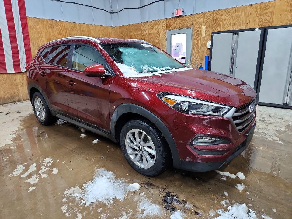 2016 Hyundai Tucson VIN KM8J3CA46GU195633 COPART salvage auction — ROOF, Mi - Certificate Of Title, sold $5,500 on 2026-07-08 (photo 4)
