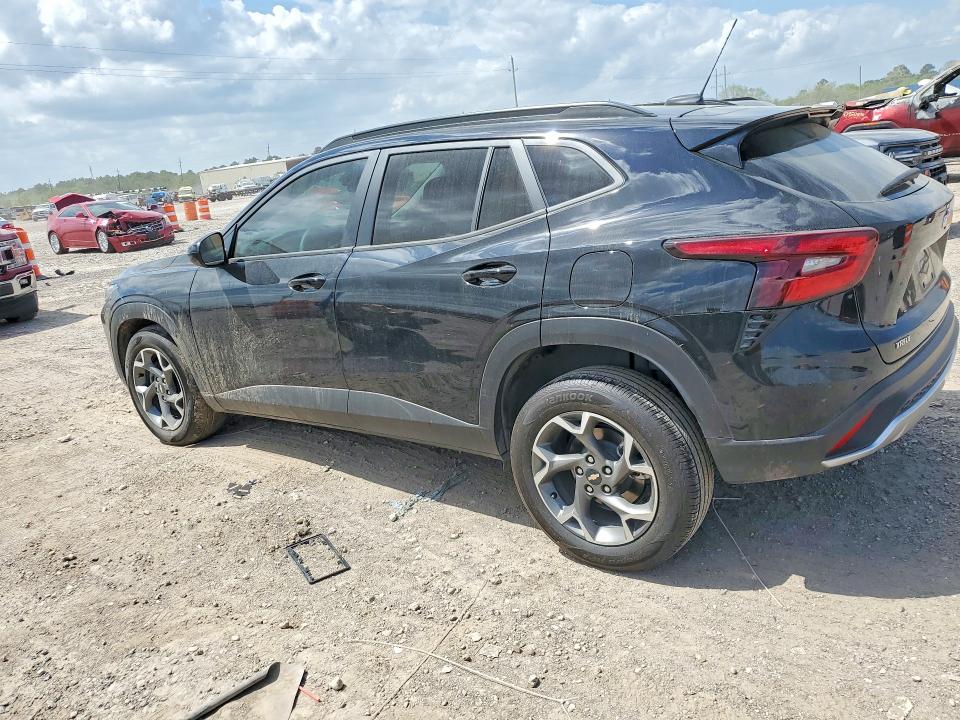 2025 Chevrolet Trax VIN KL77LHEP6SC285053 COPART salvage auction — SIDE, Tx - Salvage Vehicle Title, sold $5,900 on 2026-07-02 (photo 2)