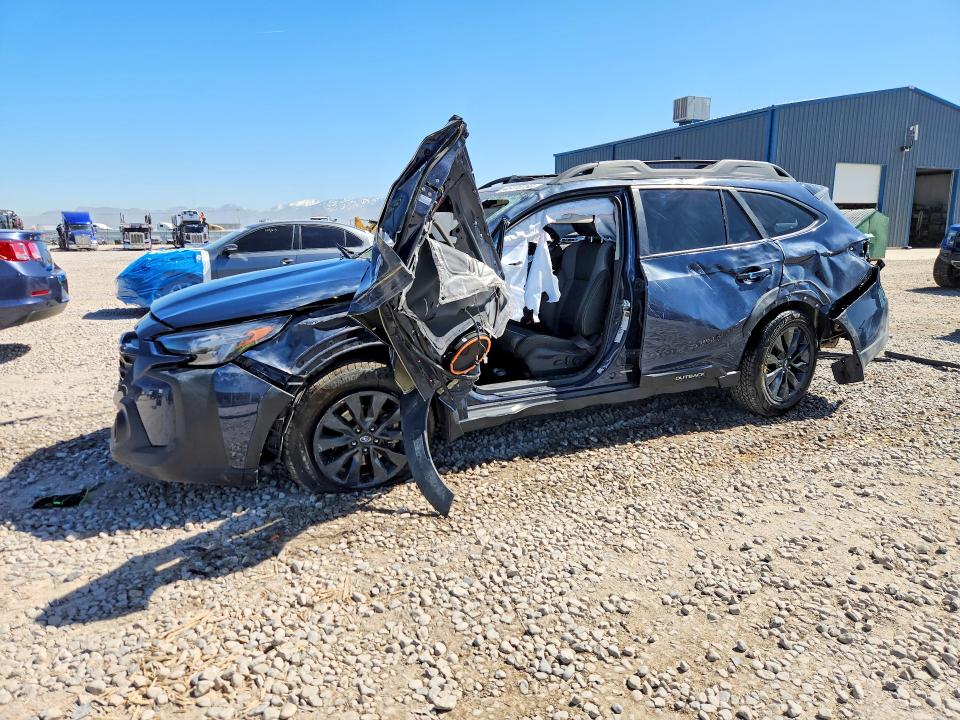 2024 Subaru Outback VIN 4S4BTGLD2R3132773 COPART salvage auction — ROLLOVER, Salvage Title, sold $150 on 2026-07-31 (photo 1)