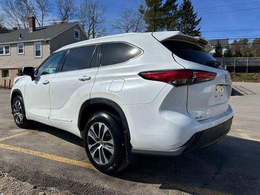 2022 Toyota Highlander VIN 5TDGZRBH8NS583210 COPART salvage auction — FRONT END, Ma - Certificate Of Title, sold $22,100 on 2026-07-15 (photo 2)