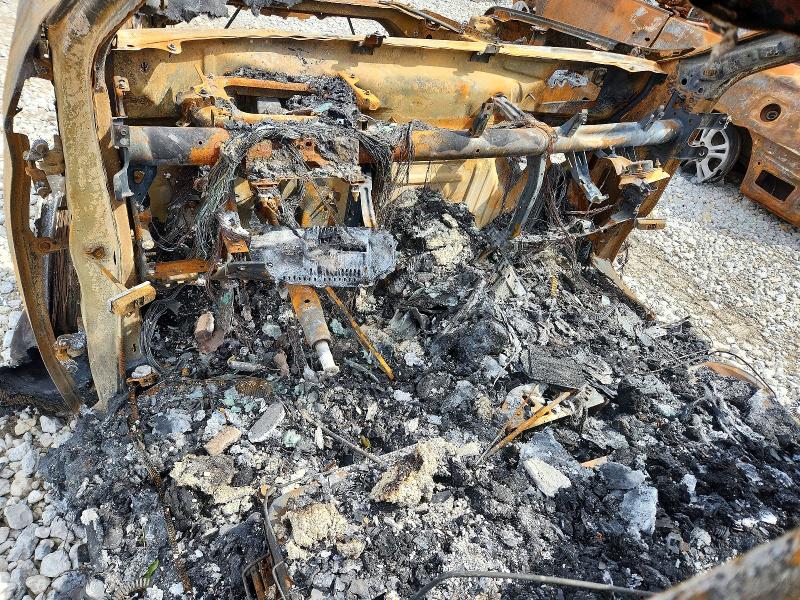 2026 Chevrolet Silverado VIN 1GCUKGEL1TZ197171 COPART salvage auction — BURN, MI - SCRAP CERTIFICATE OF TITLE, sold $200 on 2026-07-02 (photo 8)