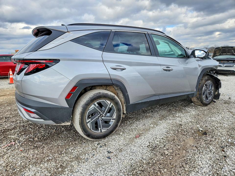 2025 Hyundai Tucson VIN KM8JBDD14SU255721 COPART salvage auction — FRONT END, Salvage Title, sold $2,850 on 2026-07-28 (photo 3)