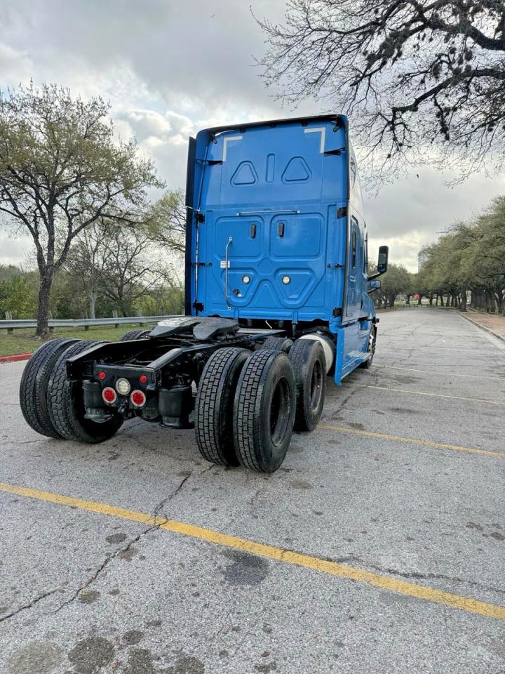 2022 Freightliner All other VIN 3AKJHHDR4NSNT7476 COPART salvage auction — Minor Dent/Scratches, IN - CERTIFICATE OF TITLE (P), sold $30,500 on 2026-03-31 (photo 4)