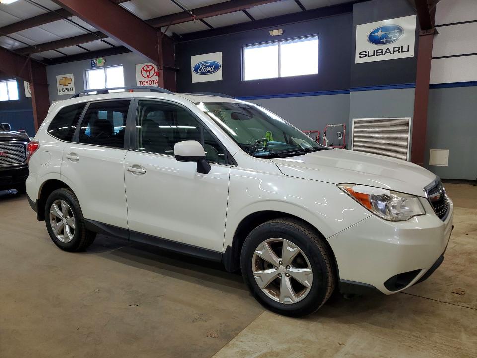 2015 Subaru Forester VIN JF2SJAHC5FH424943 COPART salvage auction — MINOR DENT/SCRATCHES, CT - CERTIFICATE OF TITLE, sold $2,500 on 2026-07-02 (photo 4)