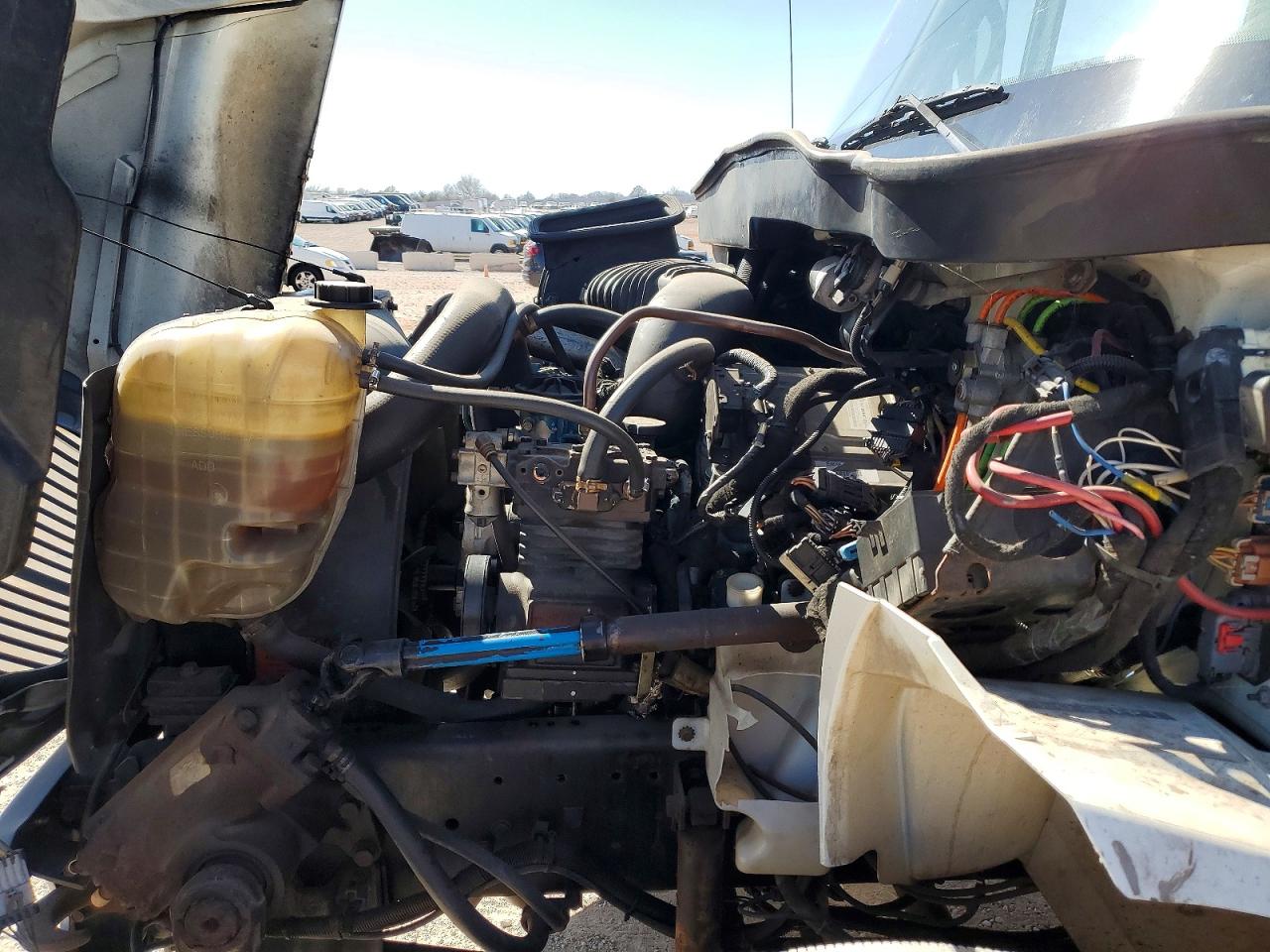2007 International 4200 VIN 1HTMPAFL27H340897 COPART salvage auction — Minor Dent/Scratches, OK - CERTIFICATE OF TITLE, sold $4,200 on 2026-04-14 (photo 7)