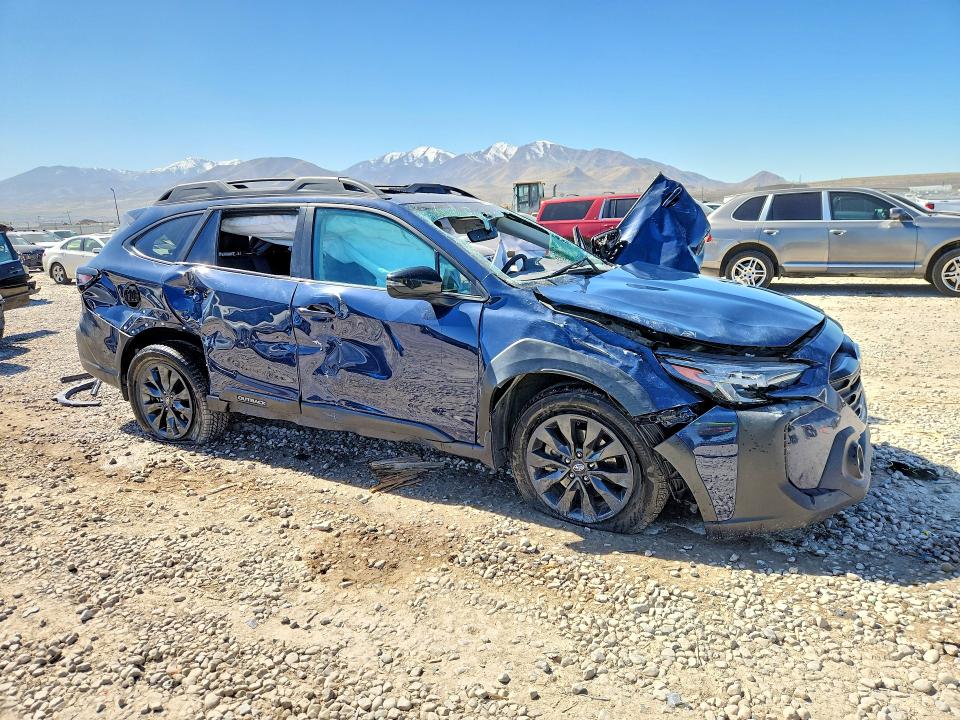 2024 Subaru Outback VIN 4S4BTGLD2R3132773 COPART salvage auction — ROLLOVER, Salvage Title, sold $150 on 2026-07-31 (photo 4)
