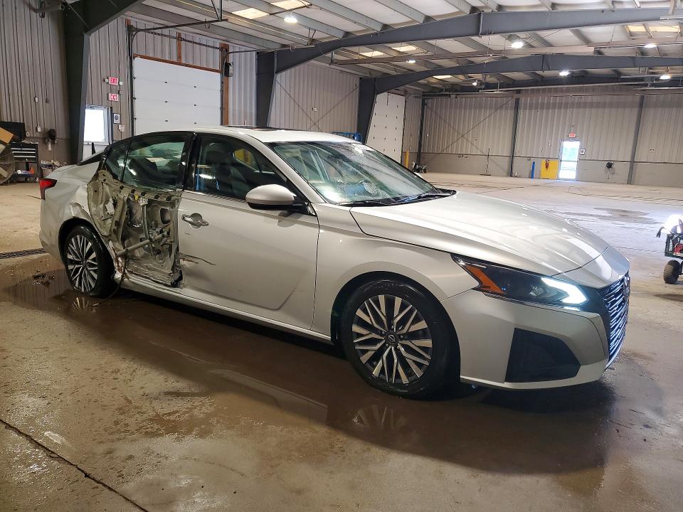 2023 Nissan Altima VIN 1N4BL4DV2PN323997 COPART salvage auction — SIDE, Pa - Certificate Of Salvage, sold $7,500 on 2026-07-23 (photo 4)
