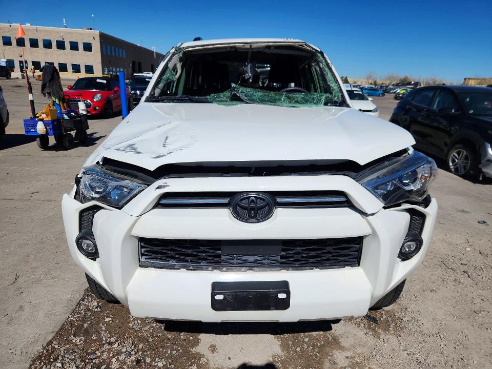 2021 Toyota 4runner VIN JTEMU5JR4M5887932 COPART salvage auction — ROLLOVER, Co - Public - Salvage Title, sold $9,100 on 2026-07-06 (photo 5)