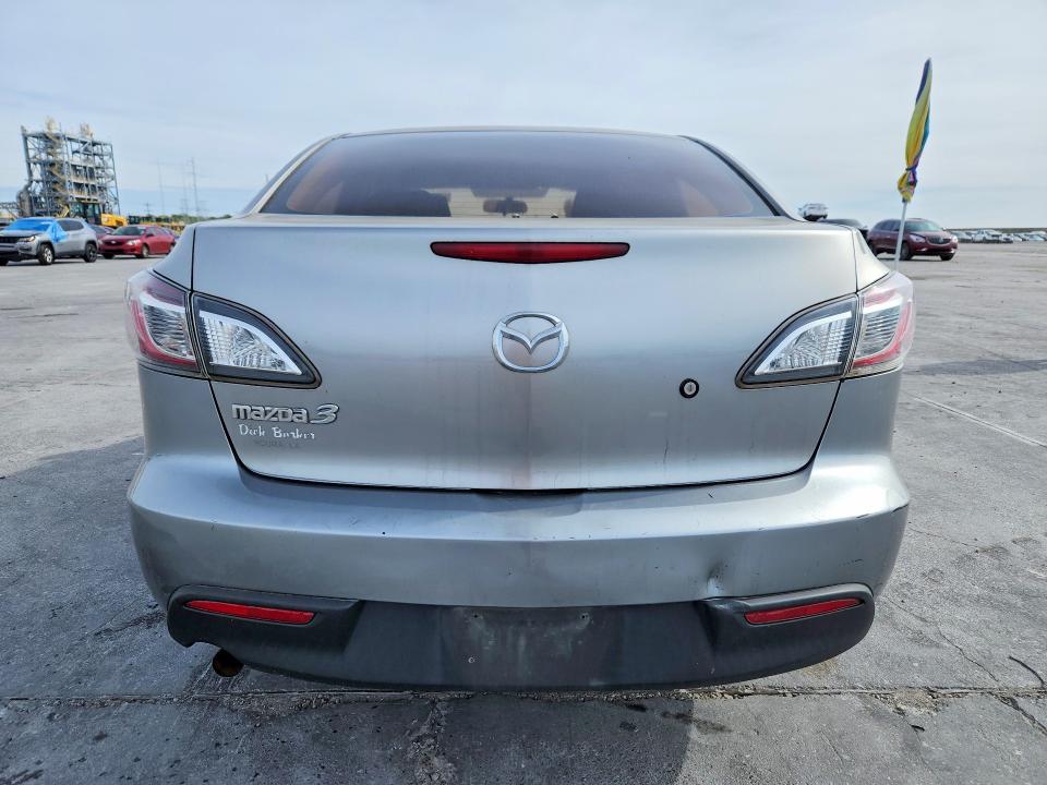 2011 Mazda 3 VIN JM1BL1UF7B1367284 COPART salvage auction — REAR END, LA - CERT OF TITLE-SALVAGE, sold $70 on 2026-07-29 (photo 6)