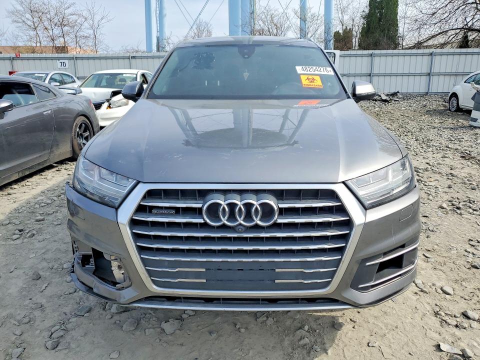 2017 Audi Q7 VIN WA1LAAF77HD058772 COPART salvage auction — MINOR DENT/SCRATCHES, Wv - Certificate Of Title (P), sold $5,700 on 2026-07-20 (photo 5)