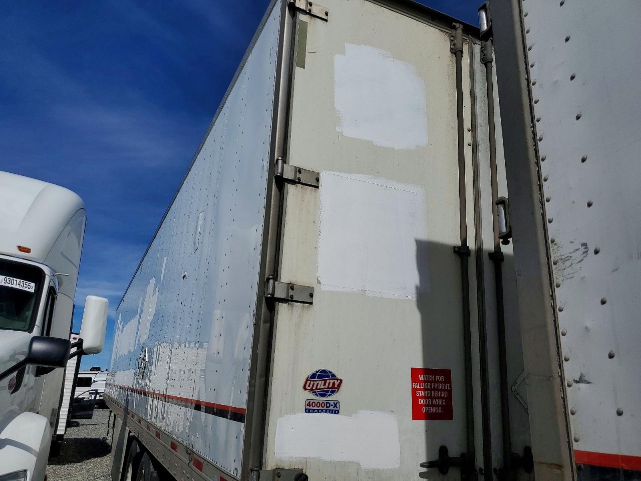 2015 Utility All models VIN 1UYVS253XFP089348 COPART salvage auction — Minor Dent/Scratches, TN - DIS/DLR/EXP ONLY CLEAN TITLE (P), sold $5,000 on 2026-09-03 (photo 3)