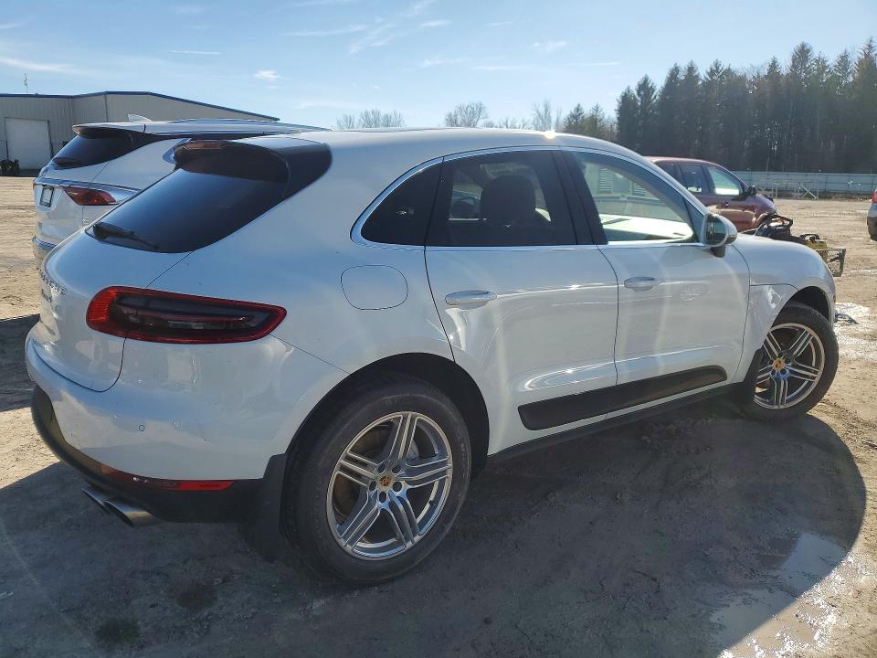2017 Porsche Macan VIN WP1AB2A50HLB20183 COPART salvage auction — NORMAL WEAR, Mt - Certificate Of Title, sold $7,000 on 2026-08-17 (photo 3)