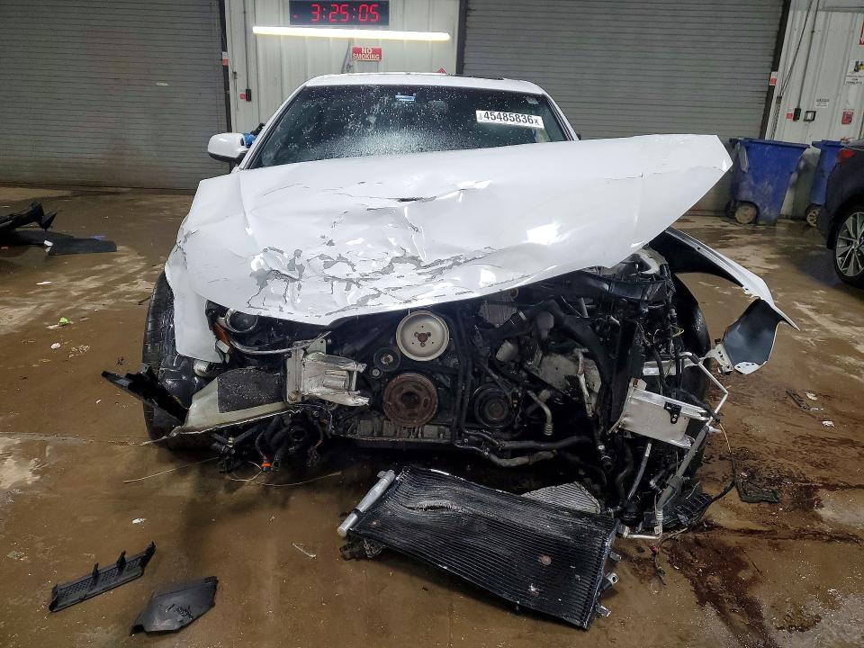 2016 Audi Rs4 VIN WAUKGAFL8GA006335 COPART salvage auction — FRONT END, Il - Salvage Certificate, sold $700 on 2026-07-14 (photo 5)