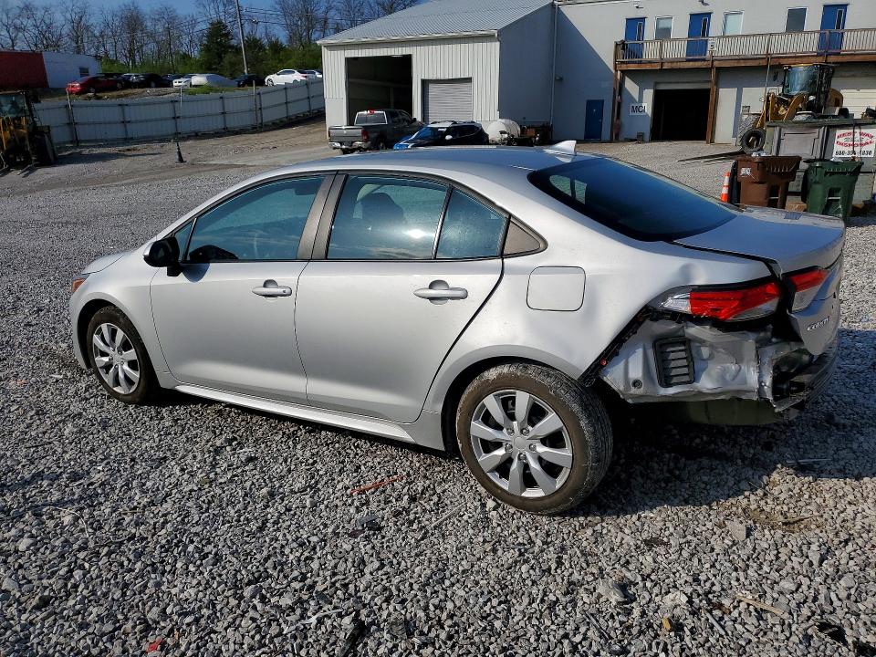 2022 Toyota Corolla VIN 5YFEPMAE4NP330093 COPART salvage auction — REAR END, OH - CERT OF TITLE-SALVAGE, sold $6,400 on 2026-07-31 (photo 2)
