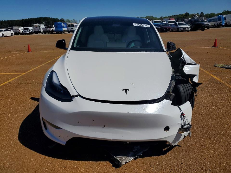 2025 Tesla Model y VIN 7SAYGDEF6SA378086 COPART salvage auction — FRONT END, Tx - Salvage Vehicle Title, sold $13,200 on 2026-07-13 (photo 5)