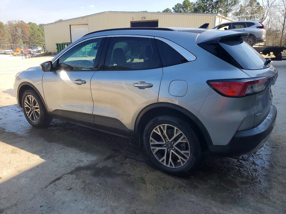 2021 Ford Escape VIN 1FMCU9H62MUB20262 COPART salvage auction — MINOR DENT/SCRATCHES, NC - DEALER ONLY CLEAN TITLE, sold $3,750 on 2026-07-07 (photo 2)
