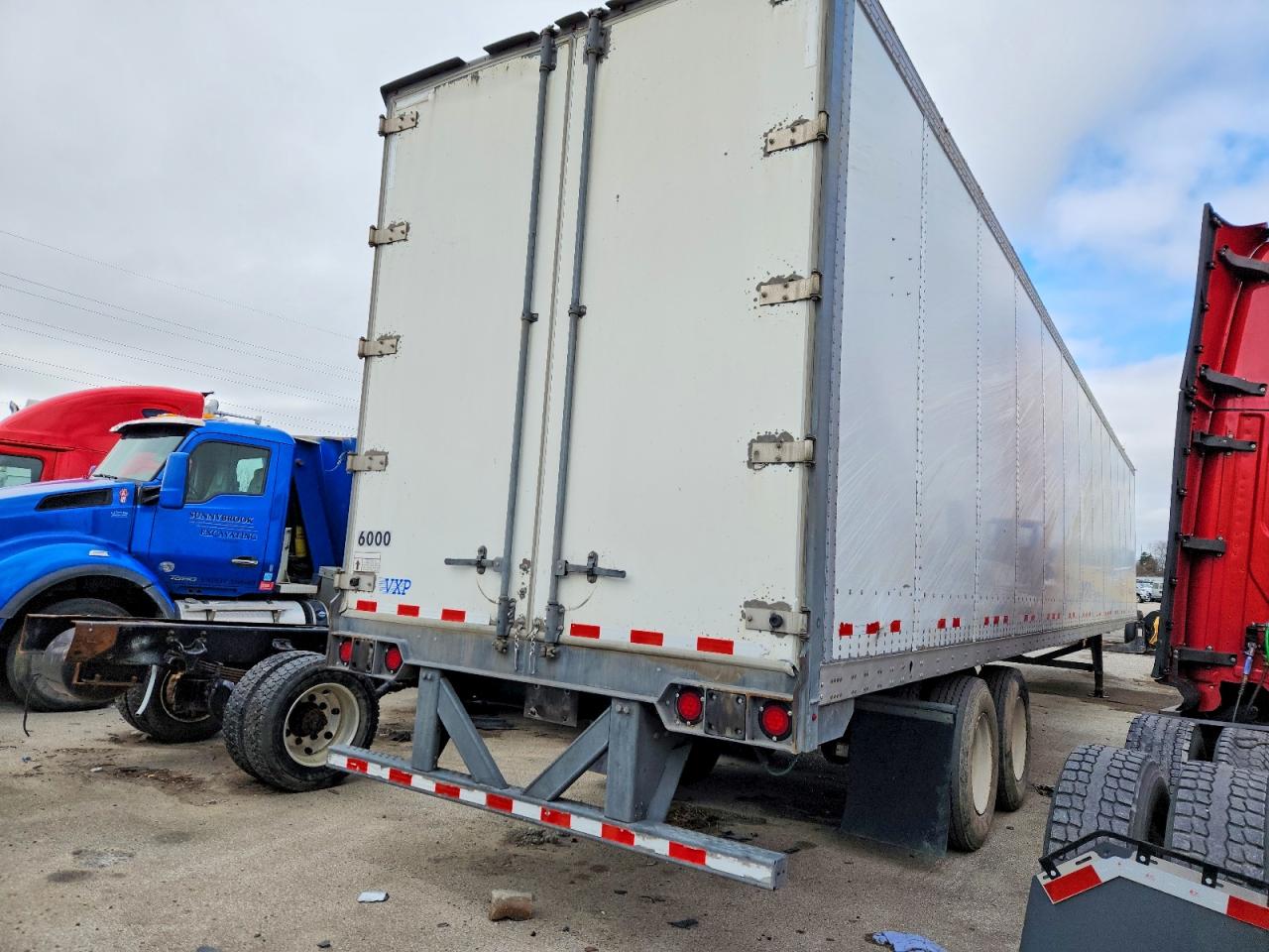 2014 Vanguard Unknown VIN 5V8VC5327EM408659 COPART salvage auction — Normal Wear, IN - CERT OF TITLE-SALVAGE TITLE, sold $3,050 on 2026-06-29 (photo 4)