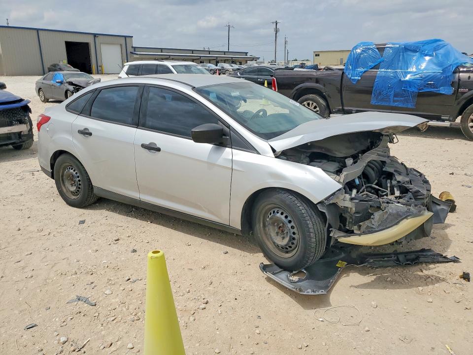 2014 Ford Focus VIN 1FADP3E26EL440227 COPART salvage auction — FRONT END, Tx - Salvage Vehicle Title, sold $450 on 2026-07-02 (photo 4)