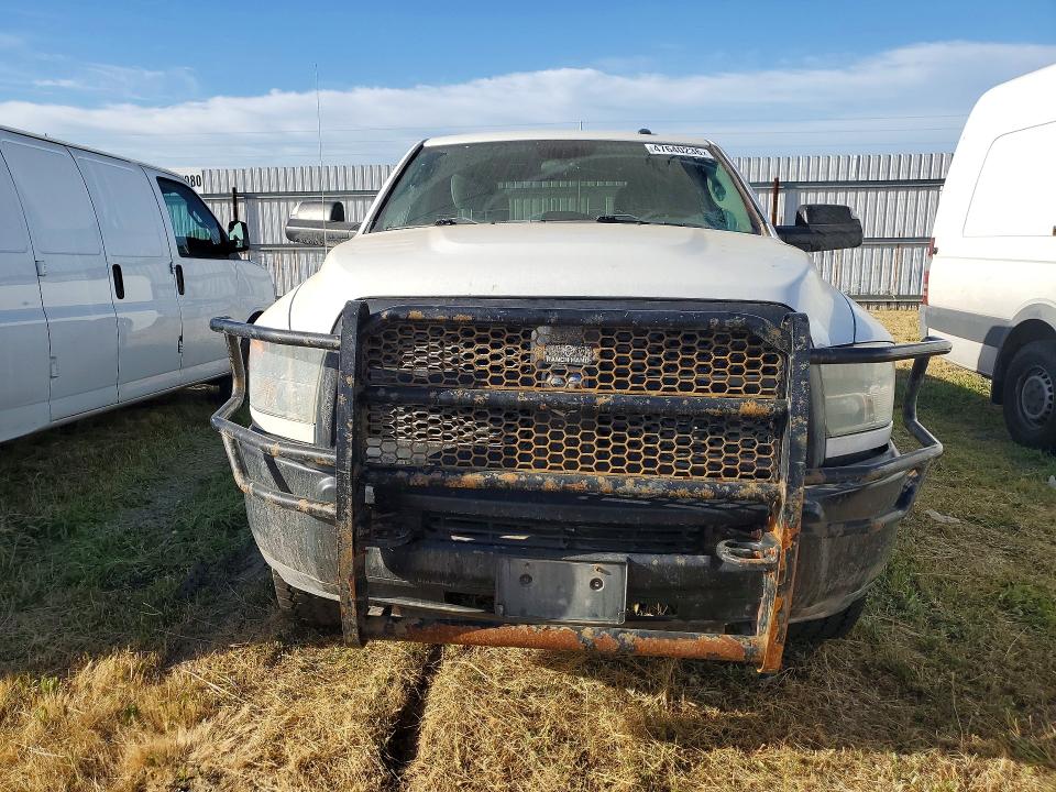 2018 Ram 2500 VIN 3C6UR5HJ7JG317151 COPART salvage auction — NORMAL WEAR, Wy - Dis/Dlr/Exp Only Clean Title (P), sold $5,200 on 2026-07-09 (photo 5)