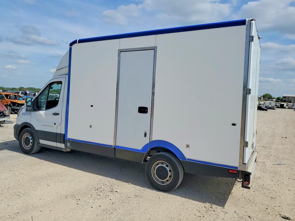 2021 Ford Transit VIN 1FDBW5Z81MKA93159 COPART salvage auction — NORMAL WEAR, Tx - Certificate Of Title, sold $17,000 on 2026-07-30 (photo 2)