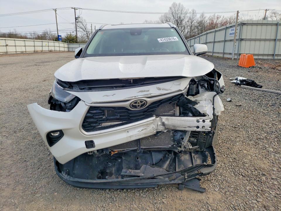 2023 Toyota Highlander VIN 5TDKDRBH4PS034521 COPART salvage auction — FRONT END, Nj - Cert Of Title-Salvage, sold $12,800 on 2026-07-28 (photo 5)
