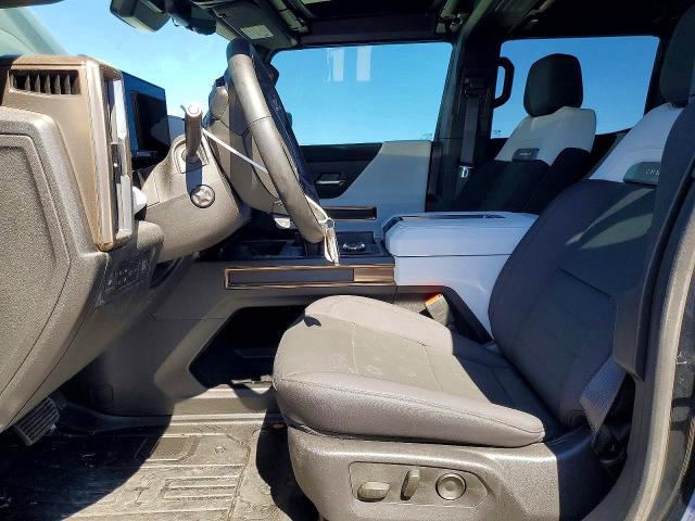 2025 Gmc VIN 1GT40DDB0SU120249 COPART salvage auction — Front End, TX - SALVAGE VEHICLE TITLE, sold $38,500 on 2026-06-18 (photo 7)