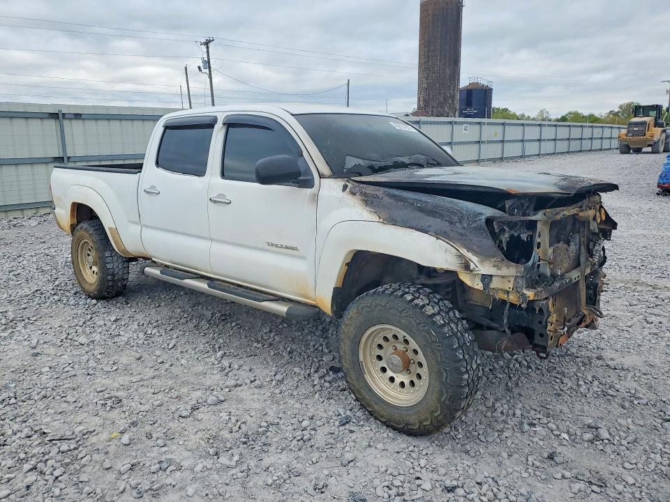 2005 Toyota Tacoma VIN 5TEMU52N15Z006117 COPART salvage auction — BURN, Fl - Cert Of Title Slvg Rebuildable, sold $275 on 2026-07-02 (photo 4)