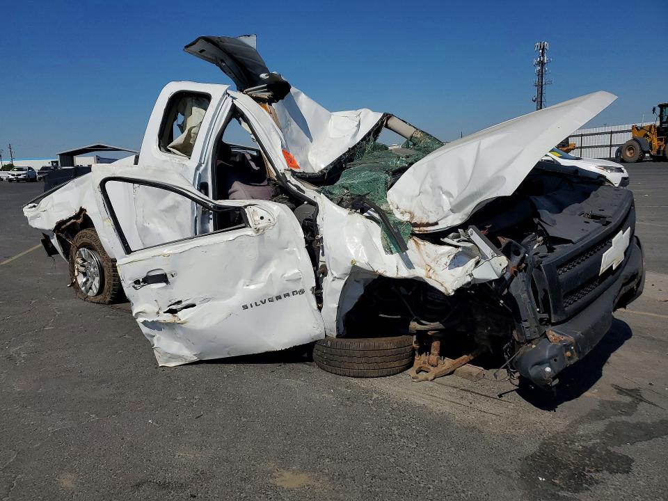 2011 Chevrolet Silverado VIN 1GCRCPEX8BZ388137 COPART salvage auction — ALL OVER, Ca - Non-Repairable Vehicle Cert, sold $70 on 2026-07-09 (photo 4)