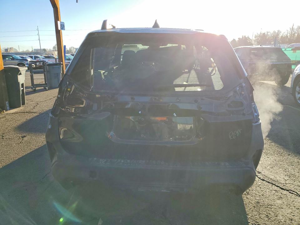 2025 Subaru Forester VIN JF2SLDDC7SH536140 COPART salvage auction — REAR END, Co - Public - Salvage Title, sold $11,800 on 2026-09-15 (photo 6)