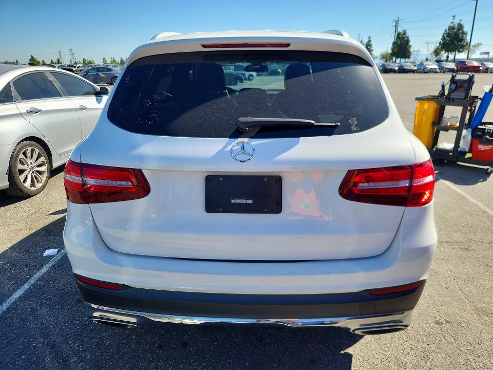 2019 Mercedes-benz Glc class VIN WDC0G4JB0KF641663 COPART salvage auction — NORMAL WEAR, Ca - Dis/Dlr/Exp Only Clean Title (P), sold $7,000 on 2026-07-17 (photo 6)