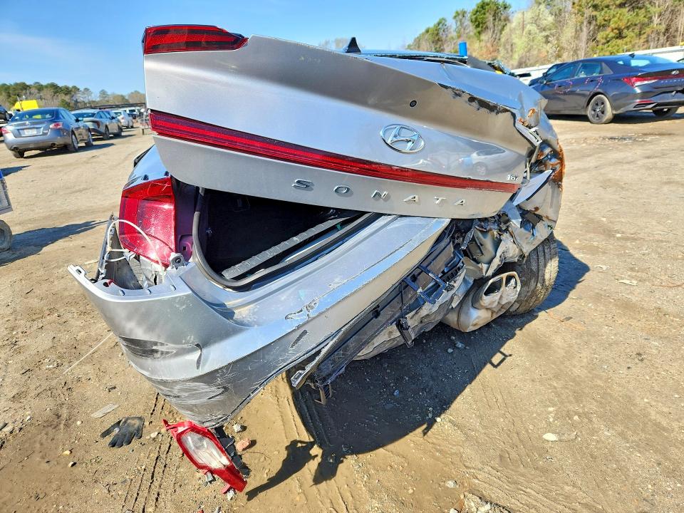 2022 Hyundai Sonata VIN 5NPEJ4J29NH136812 COPART salvage auction — ALL OVER, Va - Cert Of Title - Salvage (P), sold $2,350 on 2026-07-09 (photo 6)