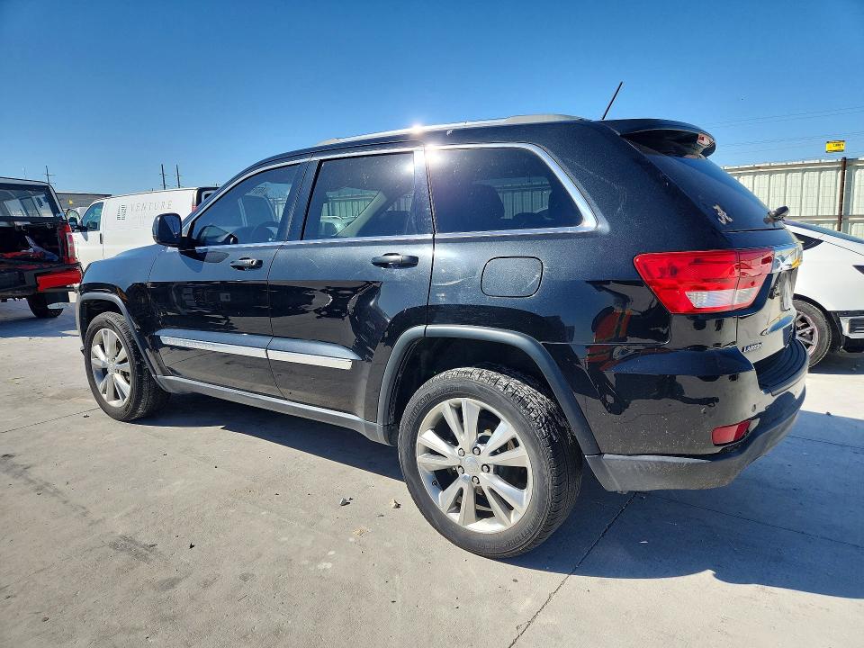 2013 Jeep Grand cherokee VIN 1C4RJEAG6DC549803 COPART salvage auction — MINOR DENT/SCRATCHES, Tx - Certificate Of Title, sold $1,750 on 2026-07-02 (photo 2)