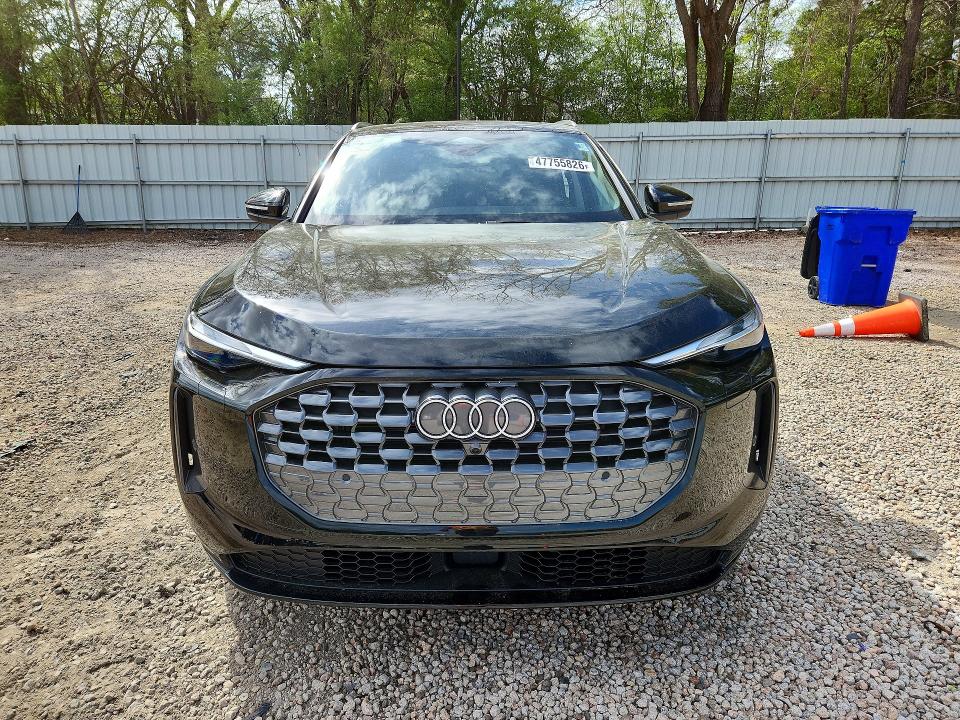 2025 Audi Q5 VIN WA11AAGU2S2026424 COPART salvage auction — SIDE, Salvage Title, sold $10,000 on 2026-07-31 (photo 5)