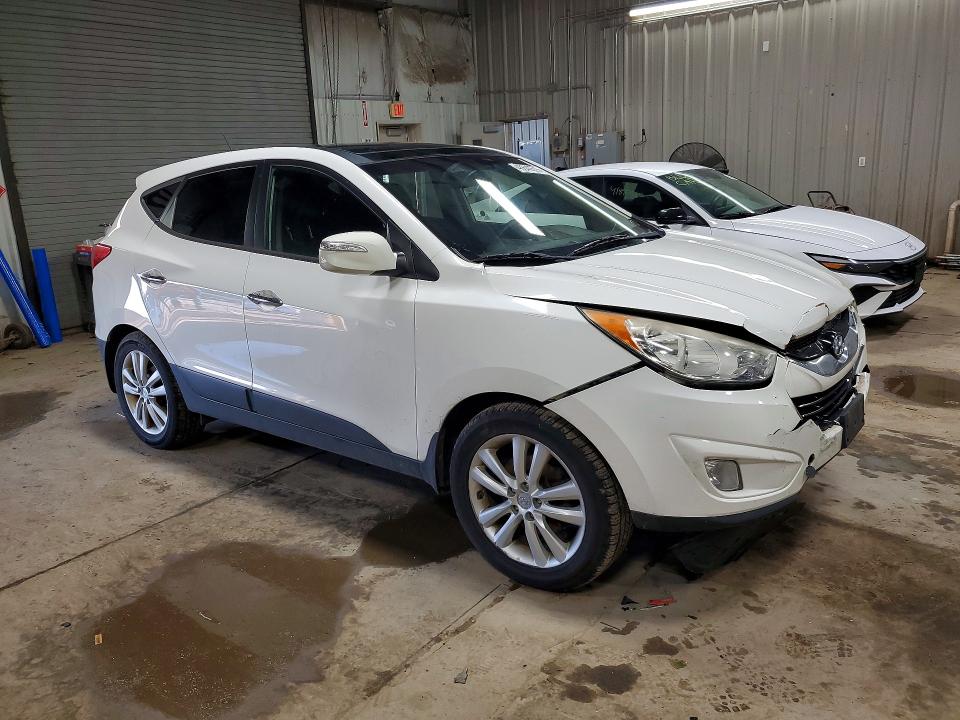 2013 Hyundai Tucson VIN KM8JUCAC2DU557585 COPART salvage auction — FRONT END, Il - Salvage Certificate, sold $350 on 2026-07-28 (photo 4)
