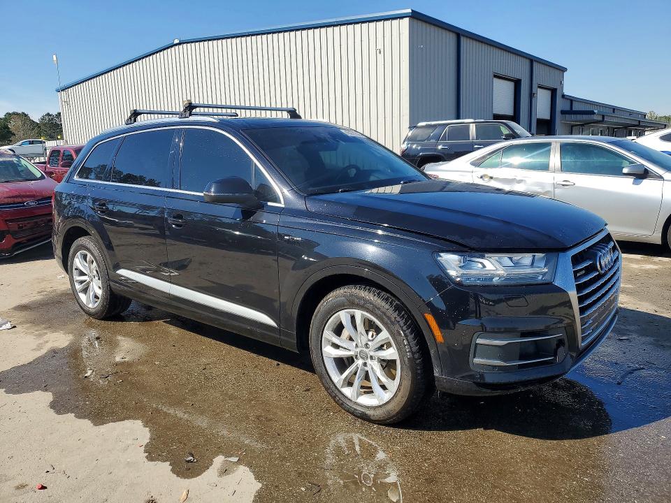 2018 Audi Q7 VIN WA1LAAF70JD000704 COPART salvage auction — VANDALISM, Sc - Cert Of Title-Salvage, sold $7,100 on 2026-07-01 (photo 4)